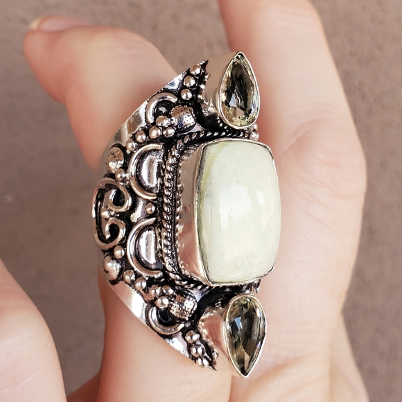 New Lemon Chrysoprase and White Topaz 925 Silver Statement Ring. - Picture 3 of 11